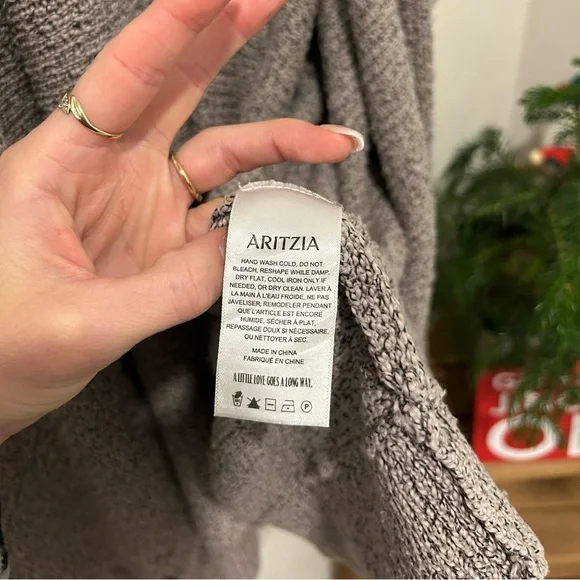 Aritzia Community Iconic Cape Oversized Cotton Blend Knitted Cardigan size XS/S - Picture 5 of 8